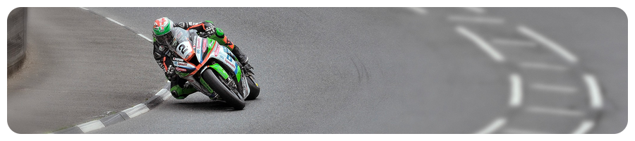 motorbikes during the Tourist Trophy