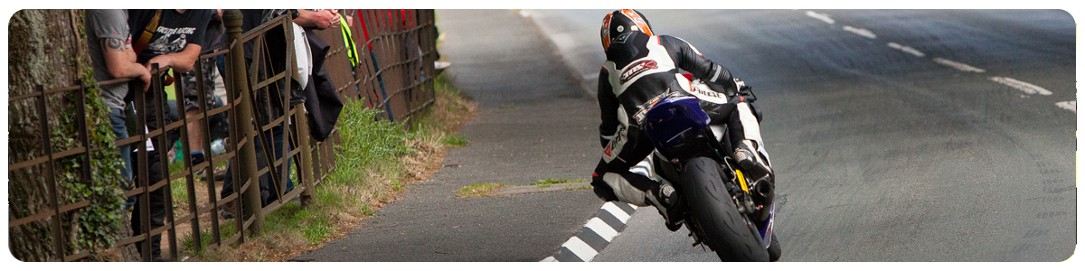 Superstock motorbike during the Tourist Trophy sur l'île de Man